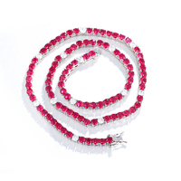 Sommerlicher Charme Rote Rubin Kubisches Zirkon Kristall Sicherheitsverschluss Tennis-Kette Halskette für Damen Bankett Party Zusammenkunft Schmuck