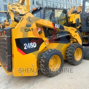 รถตักล้อยางมือสอง Cat 246D กำลัง 74 แรงม้า ความจุ 3 ตัน พร้อมใบรับรอง CE สำหรับงานก่อสร้างและชุดอุปกรณ์งานเฉพาะทาง มีสินค้าในสต็อก - Product Image 5
