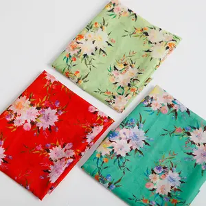 Hot Selling in Dubai super soft cotton voile small floral printed fabric for lady sari