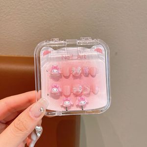 Qianya Kids Cartoon Press on Nails Set avec Clips d'oreille assortis My Melody Kuromi Cinnamoroll Autocollants auto-adhésifs pour <span class=keywords><strong>ongles</strong></span> pour fille - Product Image 5