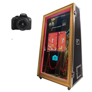 Máquina de Fotomatón con Espejo Mágico TOPS de 55 y 65 Pulgadas, Set Básico con Impresora, Cámara, Marco LED, TV HD y Estuche de Viaje - Product Image 3