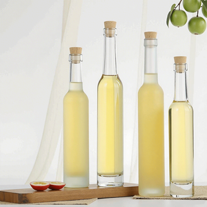 Botellas de Vidrio Personalizadas Solent para Licores y Bebidas Espirituosas de 50ml, 100ml, 200ml, 375ml, 500ml, 700ml, 750ml y 1000ml, Selladas con Corcho, para Vodka y Tequila - Product Image 2