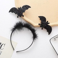 Meilleures ventes : Accessoires de décoration pour Halloween et Fête des Fantômes, pour fêtes en intérieur et bals, pour enfants : chauve-souris en plastique, baguette magique, serre-tête araignée