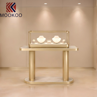 Comptoir de présentation de bijoux en verre incurvé, vitrine de luxe en acier inoxydable pour bijouterie