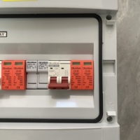 Caja Combinadora de Paneles Solares de 2 Cadenas con Interruptores de Circuito, Material de Lámina de Acero y ABS, 500V, para Sistemas de Paneles Solares, Resistente al Agua para Exteriores
