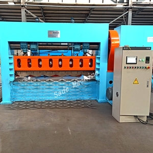 Punzonatura di fogli di alluminio e successivo processo di allungamento macchina in metallo espanso in alluminio - Product Image 4