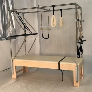 Equipo Combinado de Pilates <span class=keywords><strong>Reformer</strong></span> Cadillac de Madera Blanca en Venta, Usado en Estudio de Pilates, <span class=keywords><strong>Reformer</strong></span>, Mesa de Trapecio, Cadillac SRP08 - Product Image 3