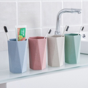 Gobelet à dents en forme de diamant en PP, autoportant, pour salle de bain, pour couple, design simple - Product Image 3
