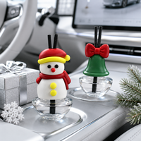 Diffuseur de parfum de voiture festif en verre de 11 ml avec figurine Père Noël et bâtonnets, pour l'aromathérapie automobile des fêtes, coffret cadeau
