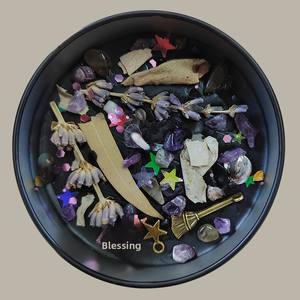 Bougies d'aromathérapie parfumées aux extraits botaniques, décoration de luxe pour la maison, faites à la main, en boîte métallique, parfum intense, élégance, senteur méditative, souvenir - Product Image 3