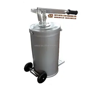 Manual grease dispenser Hutz hand operated oil bucket grease pump lever action GPT16LW01 16 liter grease bucket pump on wheels