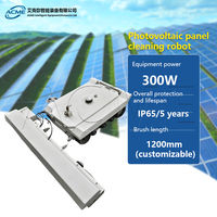 Robot de nettoyage photovoltaïque solaire, machine de nettoyage de panneaux PV à économie d'eau pour les fermes solaires utilitaires, OEM