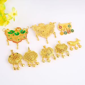Pendentif de style chinois en forme de cadenas creux, breloque émaillée dorée pour collier DIY, accessoire de bijouterie unisexe - Product Image 3