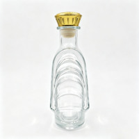 Bouteille de brandy XO élégante de 700 ml en verre sans plomb en forme d'éventail avec bouchon en liège, gravure épaisse et capuchon doré – Spiritueux de brandy haut de gamme