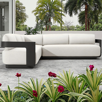 Ensemble de canapés modulaires de luxe en aluminium pour patio, finition artisanale, en forme de L, personnalisable