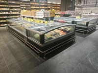 Congélateur vitrine avec façade en verre, extérieur en acier peint et intérieur en aluminium pour supermarché, spécial aliments surgelés