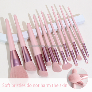 Juego de <span class=keywords><strong>brochas</strong></span> de maquillaje rosa con logotipo personalizado de alta calidad, 12 Uds., brocha en abanico <span class=keywords><strong>para</strong></span> base y colorete utilizada con brocha de afeitar de etiqueta privada - Product Image 3