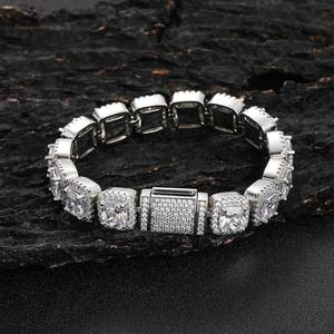 Bracciale Tennis Hip Hop in Argento 925 Placcato Oro Bianco con Diamanti Moissanite VVS a Grappolo da 12mm per Uomo e Donna - Product Image 1