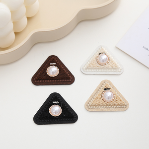 Erkoumi Popular Custom Patches Embroidered Christmas Fashion Style Embroidery Patch Pearl Iron on Patches for Letter Label Decor - Product Image 2