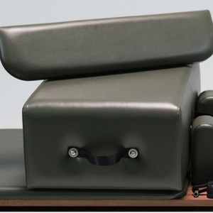 Lit de réformateur de Pilates professionnel de l'usine chinoise Équipement de studio de Yoga Pilates Durable Bon prix Vente de réformateur de Pilates - Product Image 2