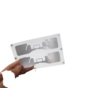 Etiqueta RFID UHF Seca GSC 94*24mm C94R, 860-960MHz, Chip Monza R6P, EPC Global Clase 1 Gen2, Alcance de 13m, Etiqueta Pasiva para Ropa y Comercio Minorista - Product Image 1