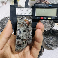 Bol en pierre Yooperlite de 7 cm avec forte réaction aux UV, ultraviolet pour la guérison, la chance et la décoration intérieure