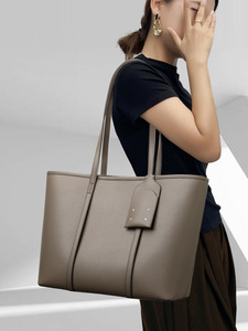 Nouveaux sacs à bandoulière de créateurs de mode, sacs à main en cuir véritable de haute qualité, sacs messager décontractés, sacs à main et pochettes pour femmes - Product Image 3