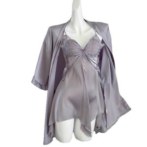 Conjunto de Pijama de Dos Piezas de Seda Helada con Tirantes y Cuello en V para Mujer, Transpirable, con Almohadillas en el Pecho y Espalda Descubierta, de Alta Gama, para Otoño/Invierno - Product Image 5