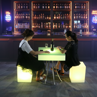 Tables de bar lumineuses à LED, en plastique imperméable, à couleurs changeantes, pour l'extérieur, tables basses combinées pour hôtel, salon, exposition