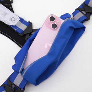 SORADD Gilet de sécurité réfléchissant à LED, haute visibilité, course de nuit, cyclisme, coupe ajustée, harnais léger réglable, 3 modes d'éclairage - Product Image 2