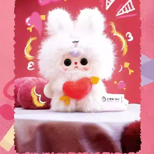 Nouveauté 2026 : Vente en gros de pendentifs en peluche « Trois Cupides » pour bébés, boîte surprise tendance, <span class=keywords><strong>jouet</strong></span> cadeau pour filles - Product Image 4