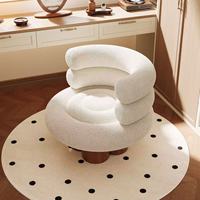 Fauteuil de loisirs individuel en velours Teddy crème, style français vintage, tendance et luxueux, avec structure en bois, pour salon