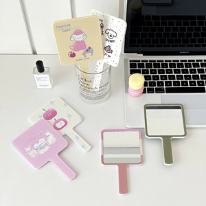 <span class=keywords><strong>Miroir</strong></span> de main coeur pour filles, <span class=keywords><strong>miroir</strong></span> de maquillage original avec dessin animé, <span class=keywords><strong>petit</strong></span> <span class=keywords><strong>miroir</strong></span> de transport portable pour étudiantes dans <span class=keywords><strong>le</strong></span> dortoir des femmes à la maison, vente en gros - Product Image 3