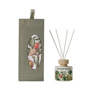 Difusor <span class=keywords><strong>de</strong></span> Aromas Artesanal <span class=keywords><strong>de</strong></span> 100 ml, Aroma <span class=keywords><strong>Sunshine</strong></span> Garden Floral, en Frasco <span class=keywords><strong>de</strong></span> Vidrio, Larga Duración, Sin Alcohol, Set <span class=keywords><strong>de</strong></span> Regalo, Venta al Por Mayor, Personalizable - Product Image 2