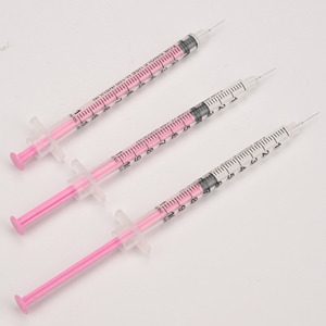 Siringa Monouso Rosa da 1ml Tipo Insulina - Ago Fisso 31G X 6mm/8mm Confezionata Singolarmente per Uso Veterinario - Product Image 1