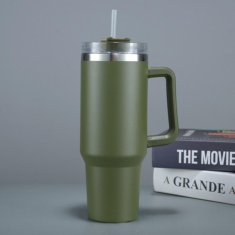 สีเขียวทหาร