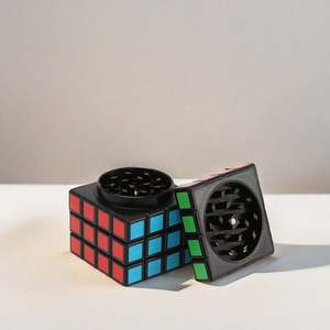 Broyeur à herbes de marque privée de 58 mm, nouveau broyeur à herbes en plastique ABS à 4 couches en forme de cube, pour tabac sec, épices - Product Image 3