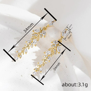 Orecchini Pendenti con Nappine di Grano e Zirconi per Donne, Eleganti Gioielli da Sera alla Moda - Product Image 4