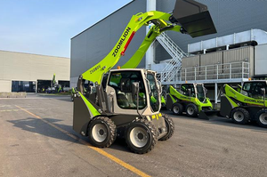 Chargeuse compacte à direction pivotante ZS085V de la marque Zoomlion, efficace et performante, avec une benne de 0,4 m3 - Product Image 2