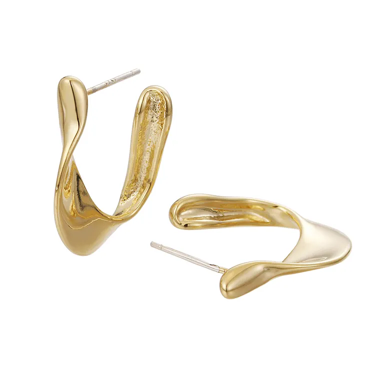 Fashion Trendy Nickel Free Copper Earring 18k Gold Plated Hoop Twist CC Earrings