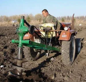 Nouvelle condition ferme <span class=keywords><strong>roue</strong></span> tracteur monté post trou pelle Agriculture Machine terre <span class=keywords><strong>tarière</strong></span> à prix abordable - Product Image 4
