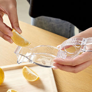 Presse-agrumes manuel portable en forme d'oiseau, transparent, pour cuisine et maison, mini presse-fruits pour oranges et citrons - Product Image 3