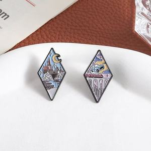 Fantasy Adventure Magic Movie Flower Theme Alfileres <span class=keywords><strong>de</strong></span> esmalte <span class=keywords><strong>de</strong></span> aleación <span class=keywords><strong>de</strong></span> zinc con niquelado negro para pedidos a granel <span class=keywords><strong>de</strong></span> aniversario <span class=keywords><strong>de</strong></span> Año Nuevo - Product Image 1