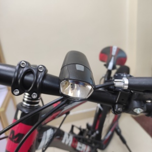 Portable sécurité <span class=keywords><strong>vélo</strong></span> lumière LED ensemble clignotant avant arrière lampe batterie alimentation qualité plastique <span class=keywords><strong>vélo</strong></span> voyage accessoires - Product Image 6