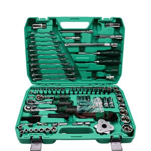 Kit d'outils de réparation automobile robuste de 121 pièces avec mallette en plastique, cliquet <span class=keywords><strong>à</strong></span> tête flexible, douilles profondes et courtes, <span class=keywords><strong>clé</strong></span> pour bougies et filtres <span class=keywords><strong>à</strong></span> <span class=keywords><strong>huile</strong></span> - Product Image 3