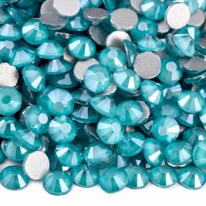 Oleeya 100 Gross Strass en cristal SS6-SS30 à dos plat Mocha, non thermocollants, à coller pour décorations d'ongles - Product Image 3