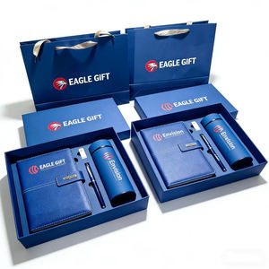 Set de Regalo Ejecutivo de Lujo A5 con Agenda, Botella, Bolígrafo, Taza Térmica y USB Personalizable de Acero Inoxidable - Product Image 2