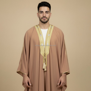 Nuovo Thobe da uomo tradizionale di alta qualità con cappuccio-elegante e confortevole abito mediorientale-perfetto per il Layyin culturale - Product Image 1
