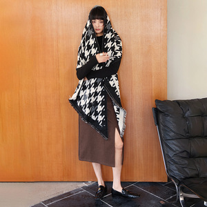 Bufanda coreana clásica de pata de gallo al por mayor, chal de punto grueso, cuello cálido de invierno versátil con estilo avanzado - Product Image 1