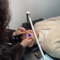 NUEVA LLEGADA: Lámpara UV LED SM242 de pie para curado de pestañas con longitud de onda de 395-400nm para extensiones de pestañas, uso en salones de belleza